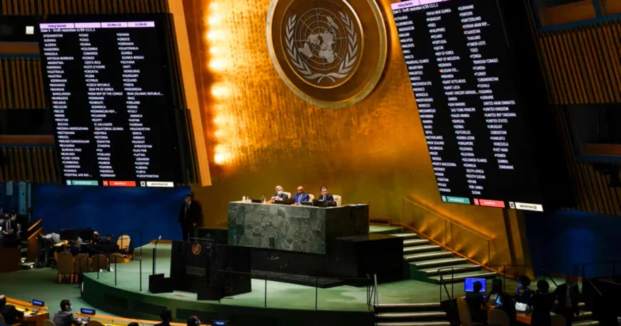 UN General Assembly Demands Ukraine Ceasefire Amid U.S. Abstention and Russian Defiance
